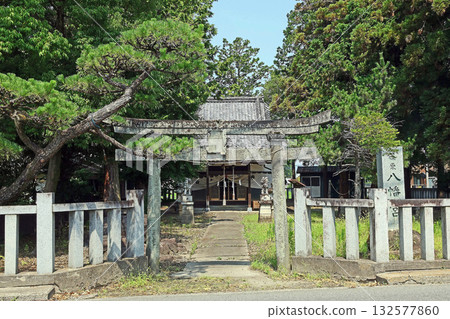 篠原八幡神社（甲斐） 132577860