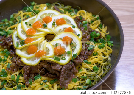 河原蕎麥麵－牛肉、檸檬和調味料的完美日式料理 132577886