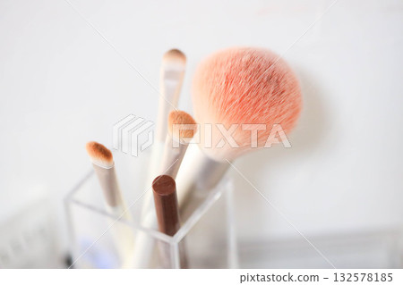 Makeup Brush 132578185