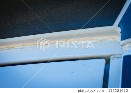 Applying silicon on caravan body Applying silicon on caravan body 132581610