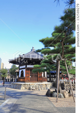 Arako Kannon Temple, Hexagonal Hall 132589279