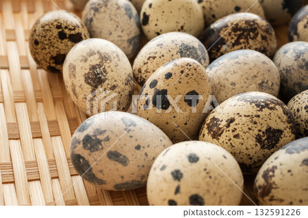 鵪鶉蛋 鵪鶉蛋 鵪鶉蛋 鵪鶉蛋 132591226