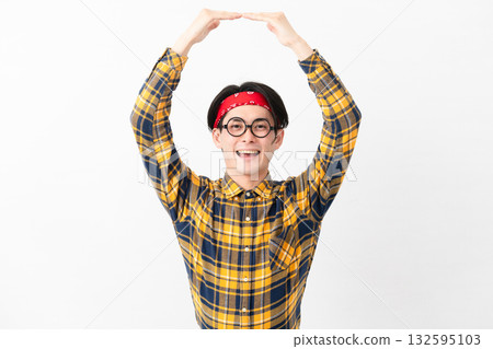 穿著格子衣服的年輕人 穿著格子衣服的年輕人 132595103