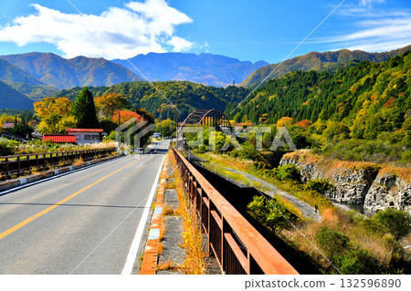 東中橋 / 從鬼怒川眺望野尻橋（栃木縣日光市）[2025年10月] 132596890