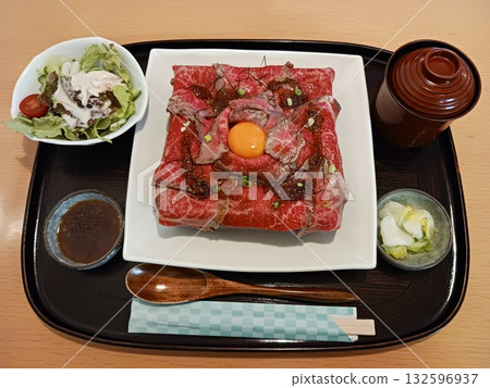 鬼穀食堂末廣近江牛烤牛肉蓋飯套餐 132596937
