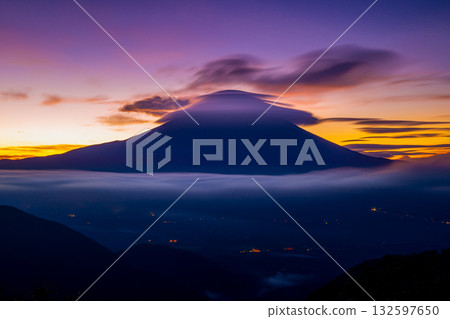 Mount Fuji, cap clouds, and hanging clouds seen from the heights of Asagiri Plateau 132597650