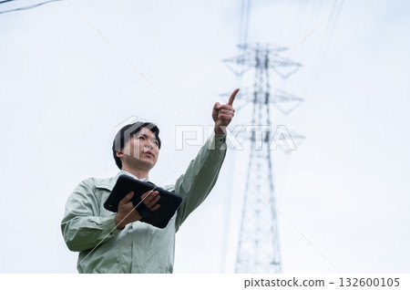 一家輸電建設公司的年輕員工 132600105