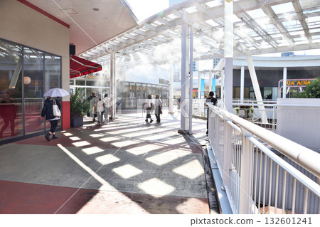 埼玉新都心商業設施的涼爽霧雨 132601241