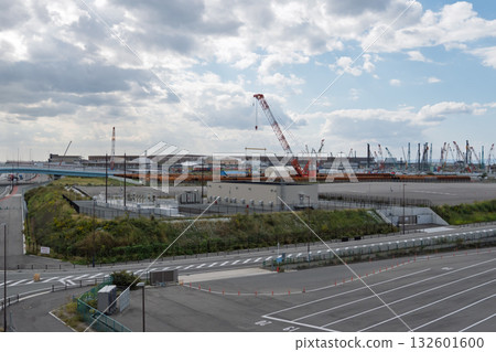 The end of the Osaka Kansai Expo: Records of the demolition work site from the parking lot to the Expo site's large roof ring 132601600