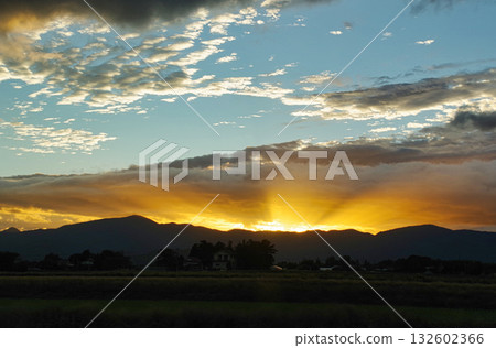 日落之光 132602366