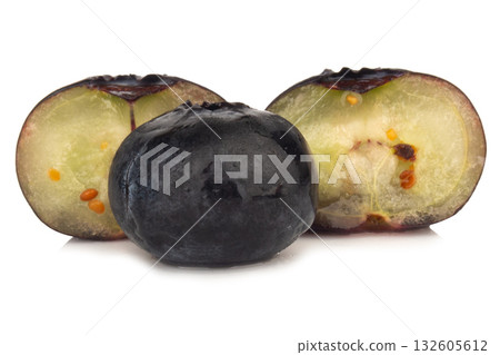 blueberry cut slice half on a white background 132605612