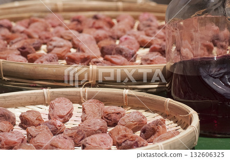 咸梅 咸梅 132606325