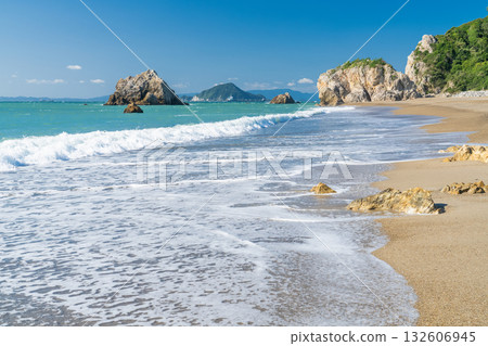Aichi Prefecture: Coastline of Hinode Stone Gate and Cape Irago Beach Aichi Prefecture: Coastline of Hinode Stone Gate and Cape Irago Beach 132606945