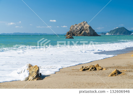 Aichi Prefecture: Coastline of Hinode Stone Gate and Cape Irago Beach Aichi Prefecture: Coastline of Hinode Stone Gate and Cape Irago Beach 132606946