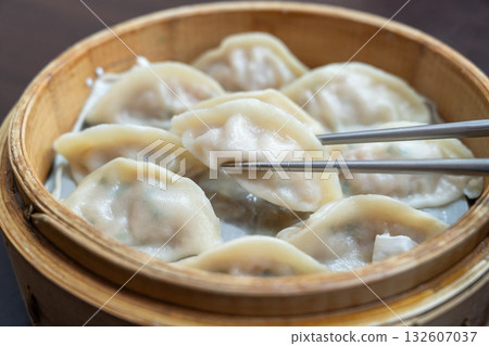 餃子 水餃 蒸餃 新鮮 手作 steamed dumplings 蒸し餃子 むしぎょうざ 132607037