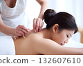 A woman relaxing with acupuncture treatment. Beauty and health care for improving stiff shoulders 132607610