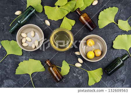 Ginkgo biloba green leaf, homeopathic herbs. Ginkgo biloba green leaf, homeopathic herbs. 132609563