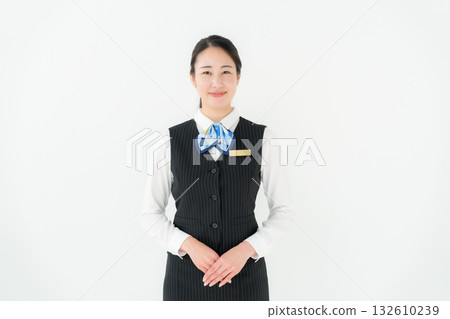 身著制服的女性，商務肖像 132610239