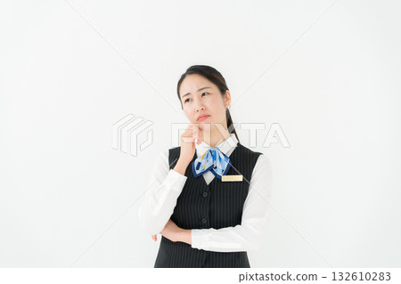 穿制服的女人，做生意，思考 132610283