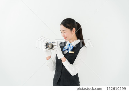身穿制服的女性，商務，評估，相機 132610299