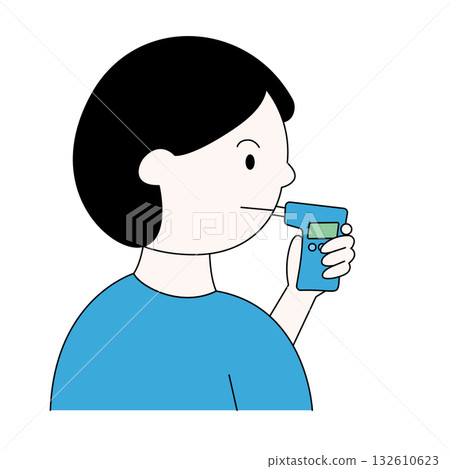 圖示：一人正在使用酒精偵測儀 | 預防酒後駕駛和安全駕駛檢查 132610623