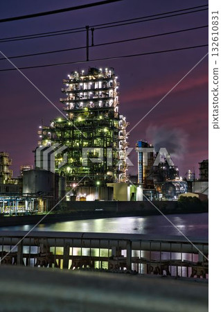 工廠夜景 132610831