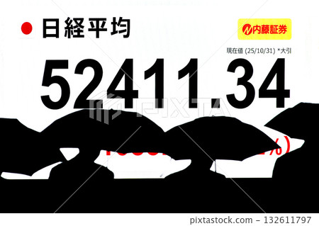日本東京都市指數首次突破 52,000 日圓大關，收在 52,411 日圓 34 仙。東證指數也創下歷史新高。 132611797