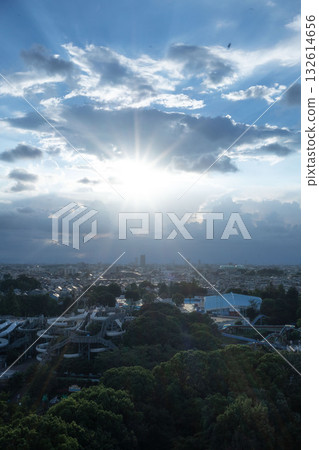 Toshimaen in Nerima Ward illuminated by the setting sun Toshimaen in Nerima Ward illuminated by the setting sun 132614656