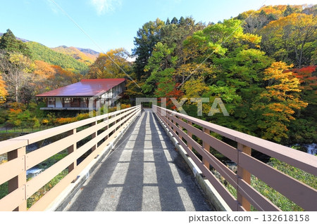 Nakadoi Bridge at Nakadoi Park in Hinoemata Village / Minamiaizu District, Fukushima Prefecture Nakadoi Bridge at Nakadoi Park in Hinoemata Village / Minamiaizu District, Fukushima Prefecture 132618158
