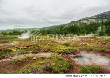 Geyser Stokkur, in Iceland Geyser Stokkur, in Iceland 132619448