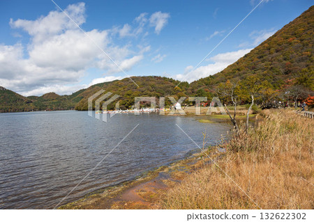 群馬縣榛名湖的秋天 132622302