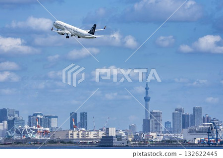 Scenery of Haneda Airport, plane taking off and Tokyo Skytree, Ota Ward, Tokyo Scenery of Haneda Airport, plane taking off and Tokyo Skytree, Ota Ward, Tokyo 132622445