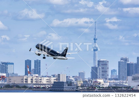 Scenery of Haneda Airport, plane taking off and Tokyo Skytree, Ota Ward, Tokyo Scenery of Haneda Airport, plane taking off and Tokyo Skytree, Ota Ward, Tokyo 132622454