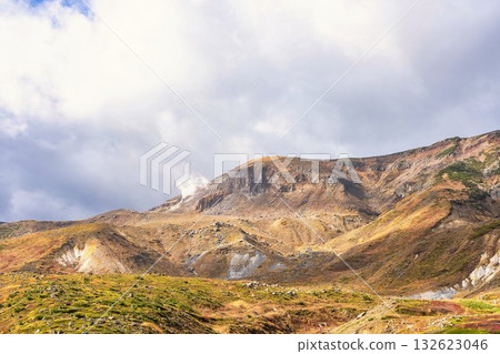 Autumn in Bandai-Azuma Skyline, Oana Crater and Autumn Leaves, Fukushima City, Fukushima Prefecture Autumn in Bandai-Azuma Skyline, Oana Crater and Autumn Leaves, Fukushima City, Fukushima Prefecture 132623046