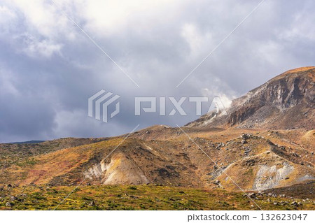 Autumn in Bandai-Azuma Skyline, Oana Crater and Autumn Leaves, Fukushima City, Fukushima Prefecture 132623047
