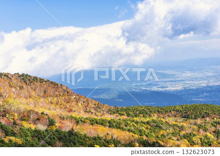 福島縣福島市磐梯吾妻天際線的秋葉 福島縣福島市磐梯吾妻天際線的秋葉 132623073