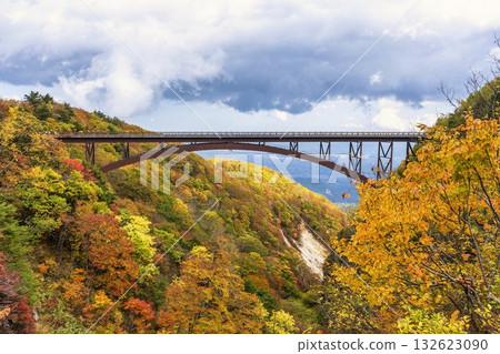 福島縣福島市磐梯吾妻天橋、不動澤大橋和秋葉的秋天 福島縣福島市磐梯吾妻天橋、不動澤大橋和秋葉的秋天 132623090