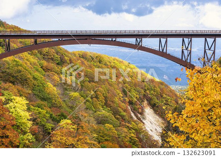 福島縣福島市磐梯吾妻天橋、不動澤大橋和秋葉的秋天 132623091