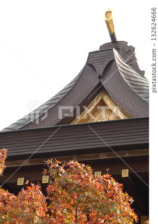 被秋葉包圍的神社 被秋葉包圍的神社 132624666