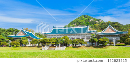 Seoul, South Korean Presidential Office, Cheong Wa Dae Seoul, South Korean Presidential Office, Cheong Wa Dae 132625315