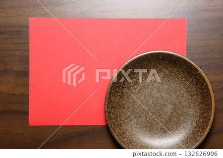 盤子和紙 132626906