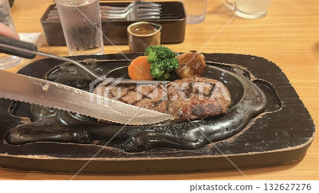 Refreshing Fist-sized Hamburger Steak 132627276