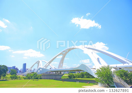 Scenery of Toyota Ohashi Bridge, Toyota City, Aichi Prefecture 132627891
