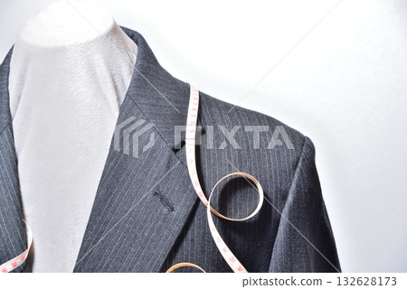 Tailor custom-made suit tailoring Tailor custom-made suit tailoring 132628173