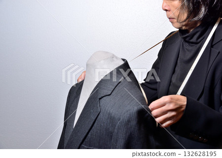 Tailor custom-made suit tailoring Tailor custom-made suit tailoring 132628195