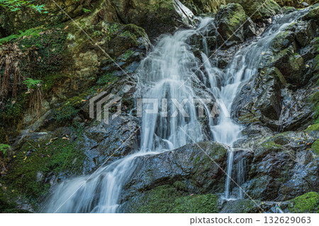 Takatsuki City's famous spot: Settsu Gorge Shirataki 132629063