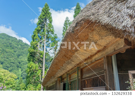 茅草屋頂 01 茅草屋頂 01 132629338