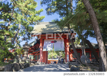 Osaka Sumiyoshi Taisha Shrine Happiness Gate 132630803