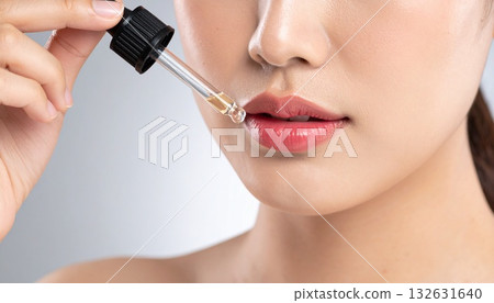 The moist, plump lips of Japanese women The moist, plump lips of Japanese women 132631640