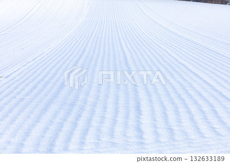 A simple scene of snow piled up on a field in Hokkaido in November 132633189